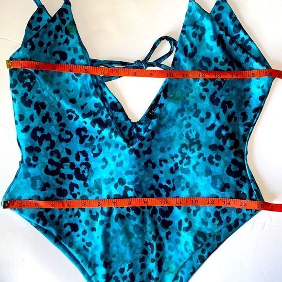 BooHoo, Teal Leopard Print, Deep V-Neck, One Piece Swimsuit, US Size 12, NEW - Picture 12 of 16